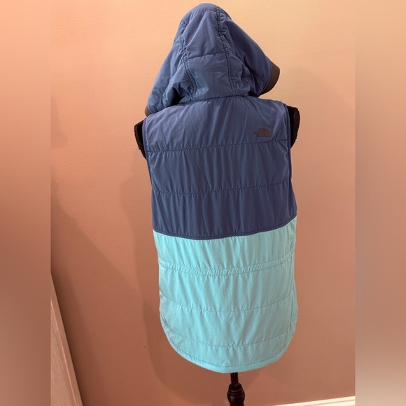 Women’s THE NORTH FACE mountain zip up vest- Size medium - Picture 6 of 8